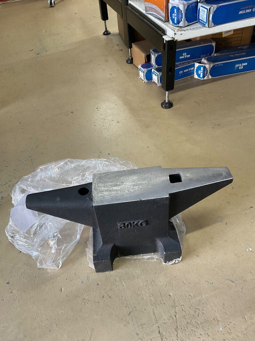 Force pro Heavy Duty Steel Anvil 10/30 Steel W/ Round &amp Metal Work Cast Steel
